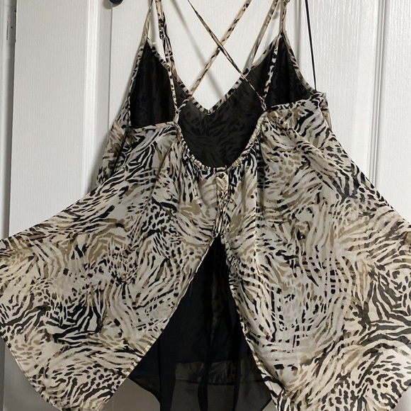 Guess spaghetti strap top - Picture 3 of 4